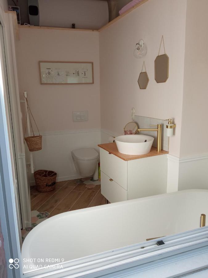 Charmant Logement T2 A 2 Pas De La Mer กรองวิลล์ ภายนอก รูปภาพ