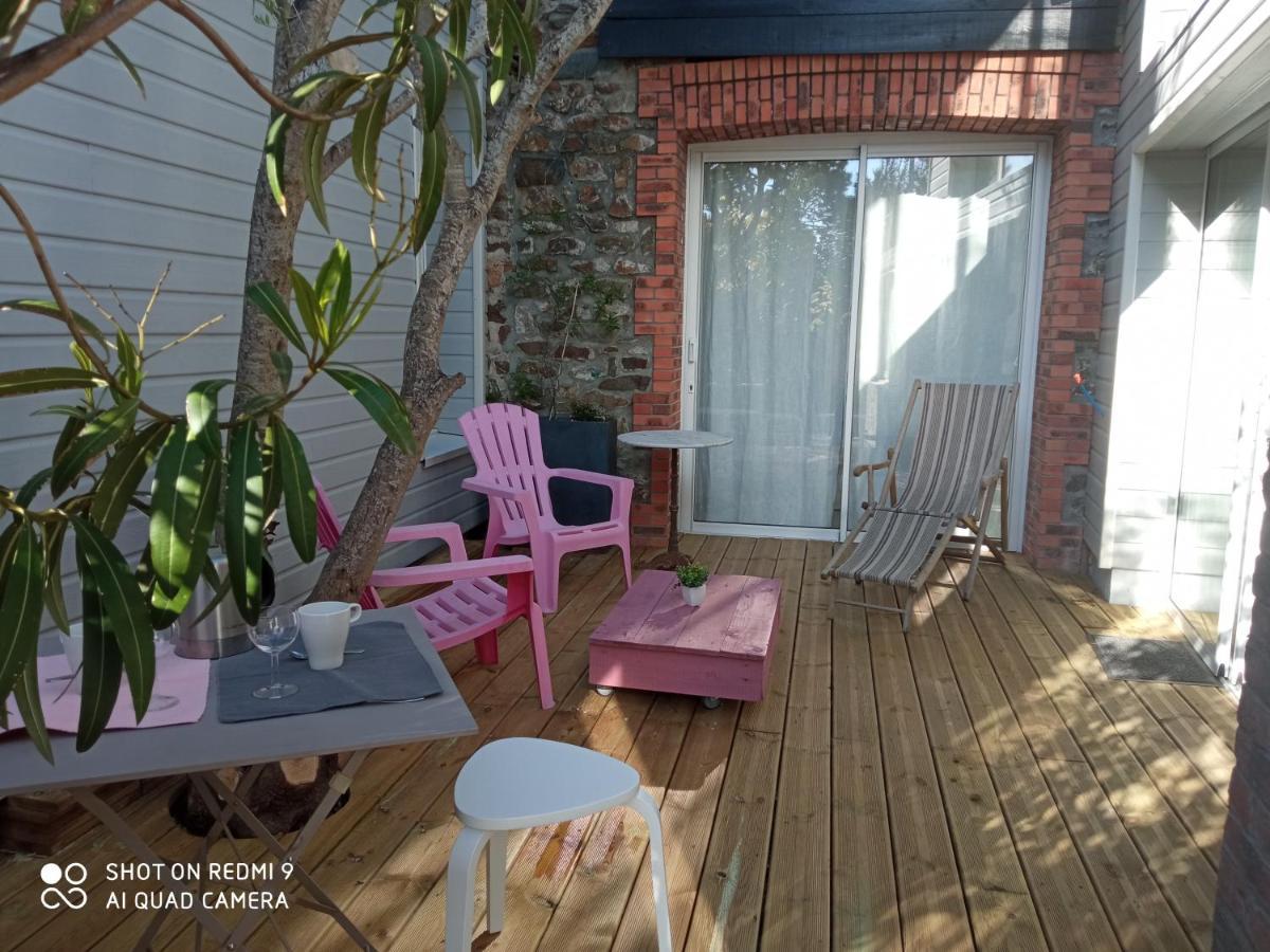 Charmant Logement T2 A 2 Pas De La Mer กรองวิลล์ ภายนอก รูปภาพ