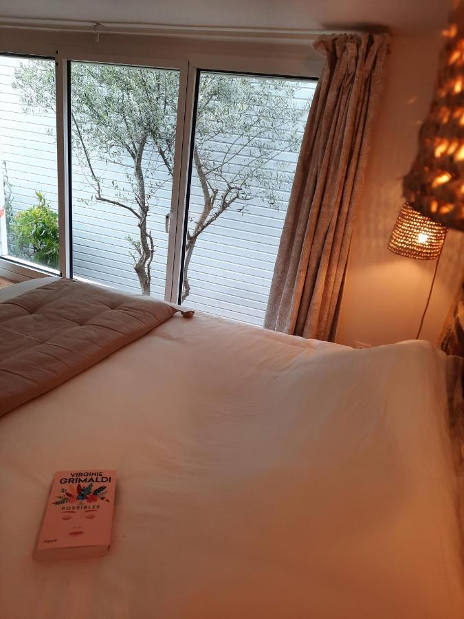 Charmant Logement T2 A 2 Pas De La Mer กรองวิลล์ ภายนอก รูปภาพ